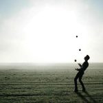 Hur man försvagar den inre kritikerns kraft: 3 steg för att skilja dina tankar från dina föräldrars agendor hur-man-forsvagar-den-inre-kritikerns-kraft-3-steg-for.jpg