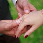 Varför du lever parallella liv: hur tystnad blir en stor motståndare i relationer varfor-du-lever-parallella-liv-hur-tystnad-blir-en-stor.jpg